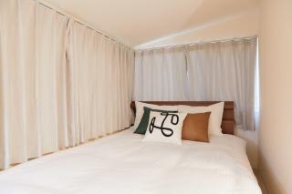 地元の人々のように暮らす,大阪中心部,畳とモダンベッド,抜群の立地条件で家族や友人との旅行に最適です - 8