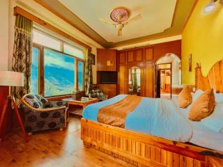 Woods Villa Cottages Manali - 1,2,3,4 Cottages & Villas Available in manali with scenic mountain view - 3
