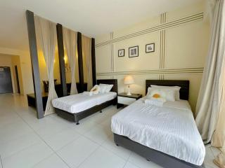 Bayu Marina Hotel Style 2pax 5min Midvalley - Johor Bahru - 1