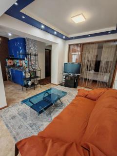 Apartment near Sheraton with lake view - Batumi - 7