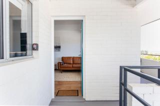 Modern Fremantle- Two Bedroom Apartment - Fremantle - 6