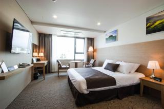 Benikea Jungmun Hotel - 2