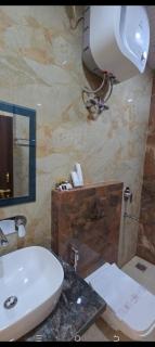 Vega Hotel & Restro - Ayodhya - 2