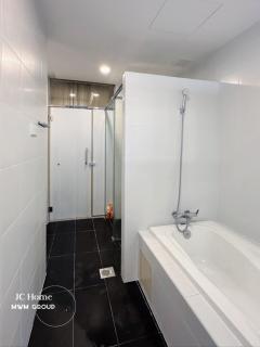 Encorp Strand Bathtub Elegant Design 3pax By MWM - Petaling Jaya - 4