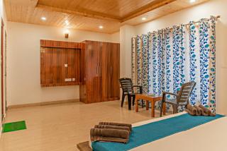 2bhk serviced apartment with balcony kasauli by ExoticStays - Kasauli - 7