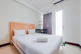 Warm and Simply Look Studio Apartment at B Residence By Travelio - 6