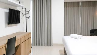 Elegant and Best Choice Studio at Grand Sungkono Lagoon Apartment By Travelio - Surabaya - 3