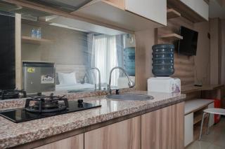 Cozy Stay Studio at Paramount Skyline Apartment By Travelio - 1