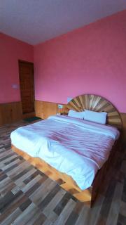 BohOdyssey Hallan a Traditional Village Stay with Panoramic Mountain Views - 7