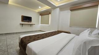 Hotel Nova Venus - Rajkot - 8