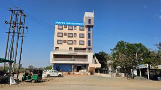 Hotel Nova Venus - Rajkot - 2