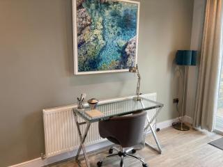 Stylish Contemporary Home in Earl Shilton - - 4