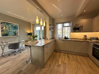 Stylish Contemporary Home in Earl Shilton - - 5