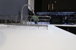 Stylish City-Centre Stay - 8