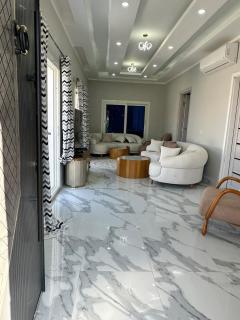 Beautiful secluded apartment with pool - 2