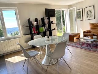 Maison cosy au-dessus du fort de Fontain vue magnifique sur les Montagnes du Jura - - 8