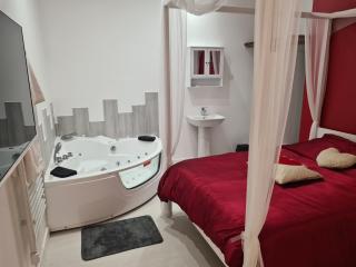 La Cachette des Murmures- Balnéo Privée I Détente - Boulogne-sur-Mer - 1
