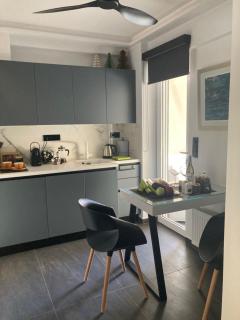Only2Suites - Athens - 2