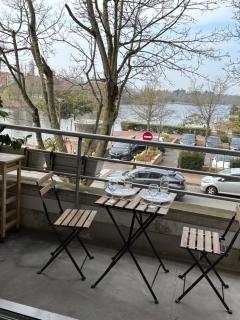 Appartement vue sur Lac proche métro - 5