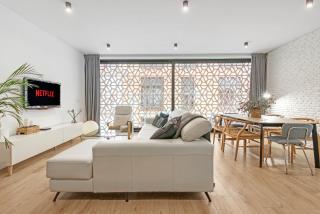 LeonAlba House Private Villa Private rooftop Private Pool Private Andalusian Courtyard Free Parking BBQ 8 Guests - 1