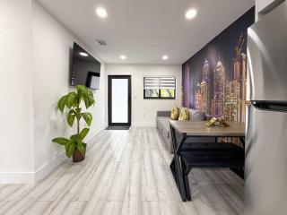 Little Havana Paradise - 7