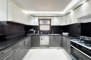 The Bold & Bright 3BDR Apt 15 Min To Airport - Cairo - 5