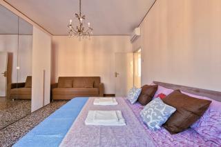 2 Bedroom Apartment Mestre Train Station - Venice - 9