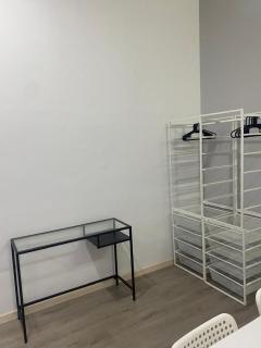 Premier Room and Studio Paka - 8