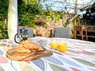 NEW Cossington House - City Centre 3 Bedroom Home - Sleeps 6 - 2