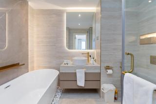 King 2 Bedroom Jumeirah Beach & Dubai Eye Views - 6