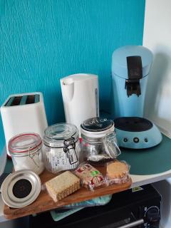 Studio 10, très bien placé, parking wifi gratuit - 9