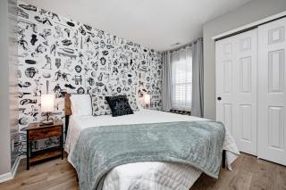5 min to Grand Park, Perfect for families & small groups, King Bed, FirePit, Ping Pong! - Westfield - 7