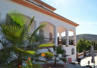 Spacious Villa with Exceptional Views in Malaga - Casarabonela - 6