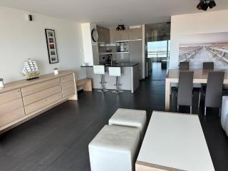 Panoramic view on beach, ships, sea - place to be - Oostende - 4