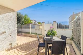 Charming appartement with Terrasse - proche des plages - Port-de-Bouc - 8
