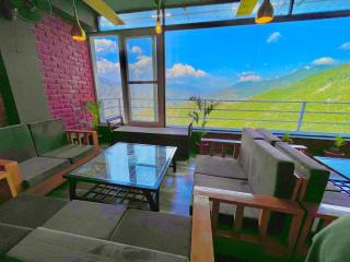 The Pine Woods - A Four Star Luxury Resort in Mussoorie - Mussoorie - 1