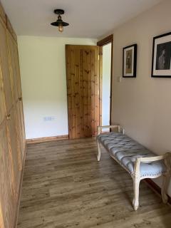 Little Cottage - A Peaceful 3BD Retreat for 5 - 1