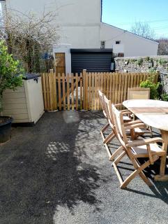 Substantial 5 bedroom townhouse with disabled access apartment, private off road parking space with EV point from 15th April 26, jaccuzi bath, Netflix and Wifi, near Argyle, boutique shops eateries and pubs - 1