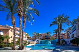 Iris Bloom Holiday Apartment - 9