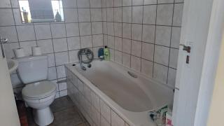 33 on Goedehoop Apartment - 7