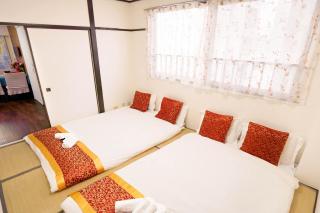 Hostel道顿堀心斎橋難波机场巴士步行3-5分钟马路对面就是黑门市场 楼下就是地下铁口超级好位置最大可9人 - Osaka - 6
