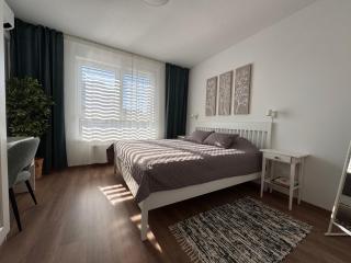 Apt 555 New & Fully Equipped with Free Garage - Bratislava - 8