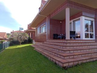 Casa en Urbanización Cerca Santander y Aeropuerto - 4