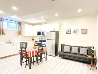 Cozy Guest Suite Near University of Alberta, Southgate Mall, and Downtown - 0