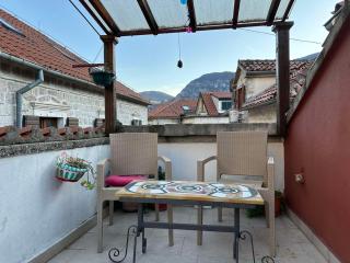 Charming apartment with a terrace - 2