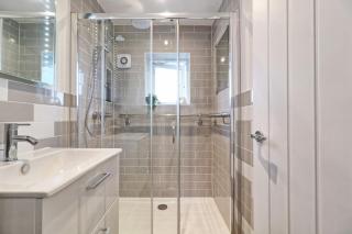 Modern Home Basildon Long stay Contractor Sleeps 6 - Basildon - 7