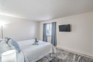 Stylish Stay Near Vegas Strip! Sleeps 6! - Las Vegas - 4