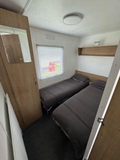 Seawick Holiday Park Caravan Hire - Saint Osyth - 1
