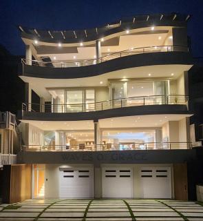 Waves of Grace Seafront Villa - Herolds Bay - 3