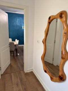 Jona city center bedroom, living room and free parking - Tirana - 5